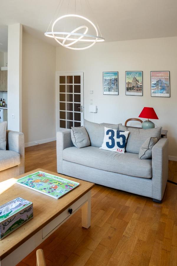Fougères Bel Appartement, Bien Equipe Et Confortable Dans Le Centre Historique מראה חיצוני תמונה